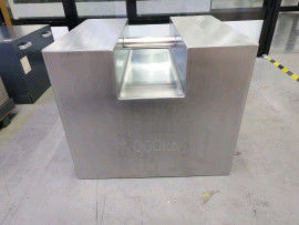 Peso de calibración de acero inoxidable con entorno industrial